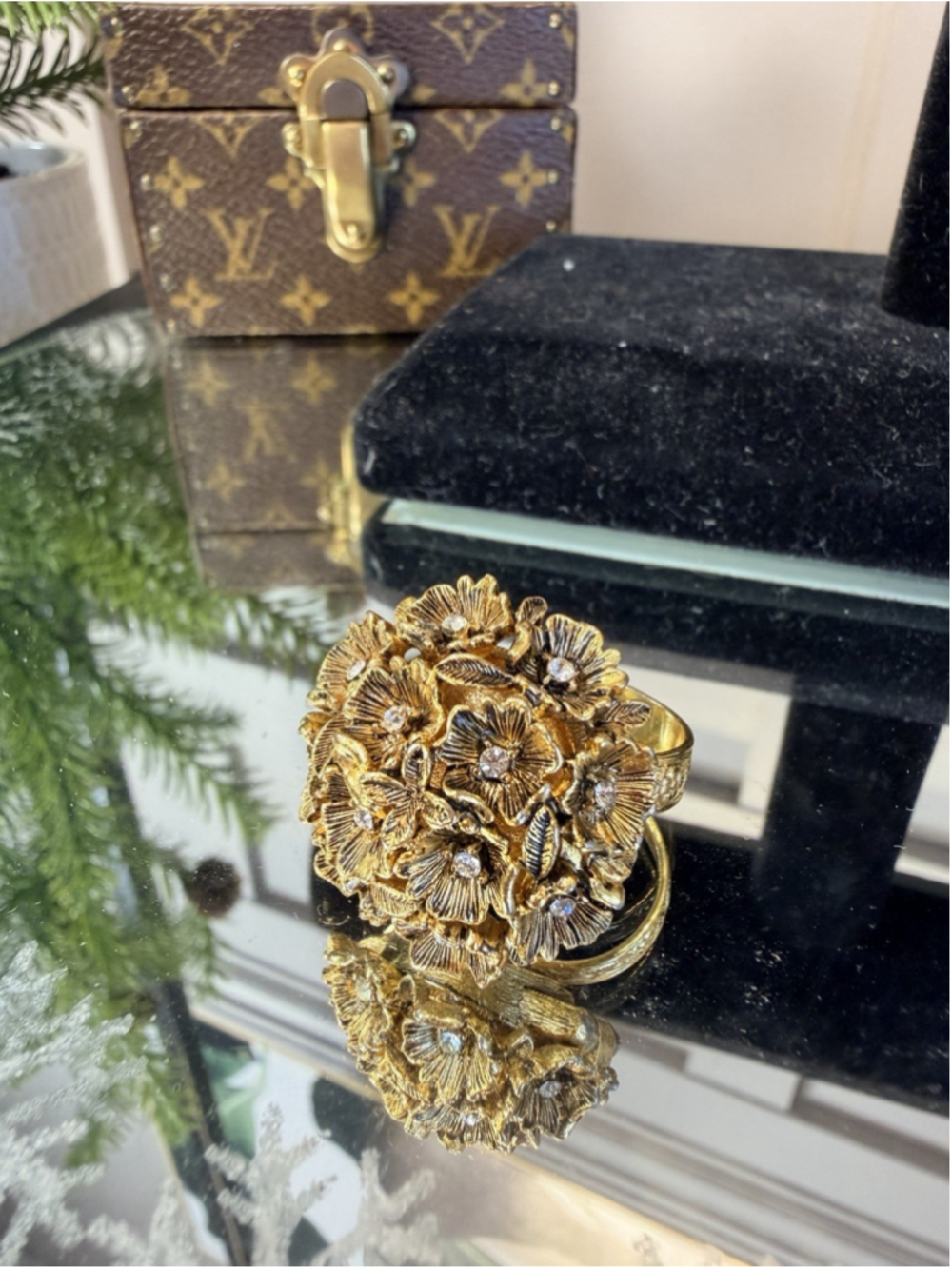 Vintage Vanda Perfume Locket Ring Floral Adjustable Floral USA W/Box